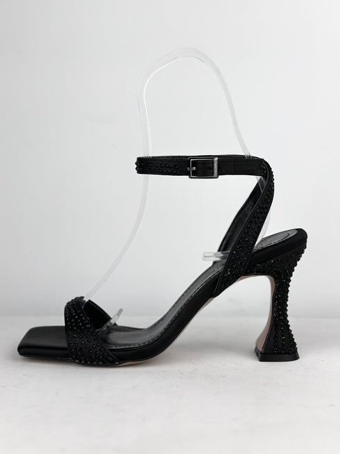 AJDA SİYAH TAŞLI SANDALET